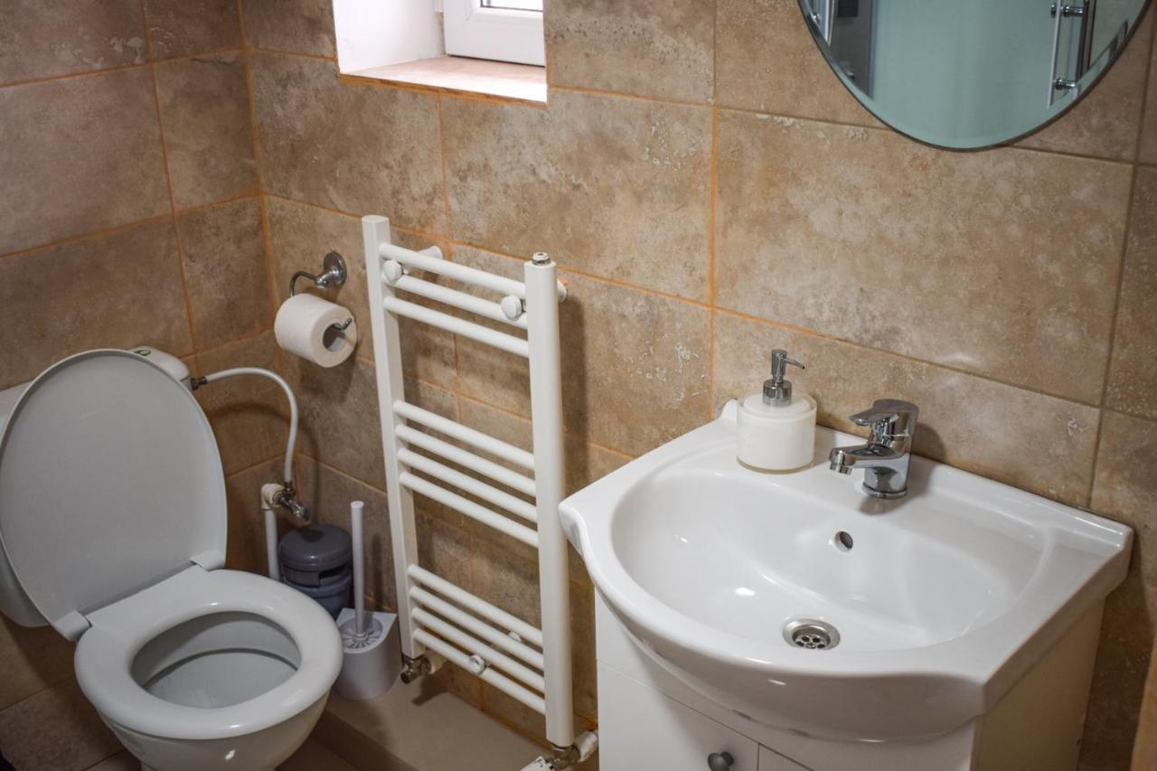 B House Rooms Iasi Exterior foto