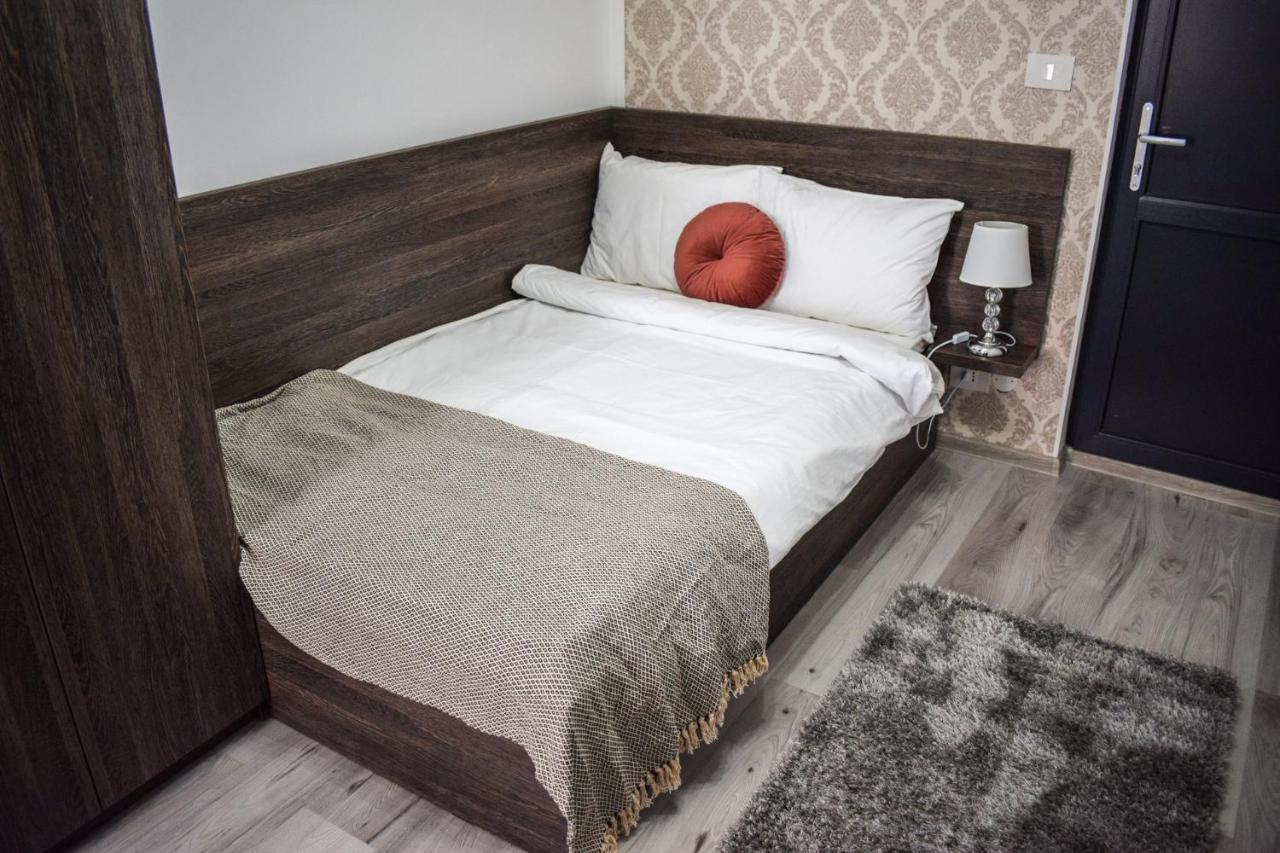 B House Rooms Iasi Exterior foto