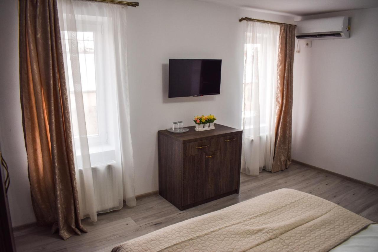 B House Rooms Iasi Exterior foto