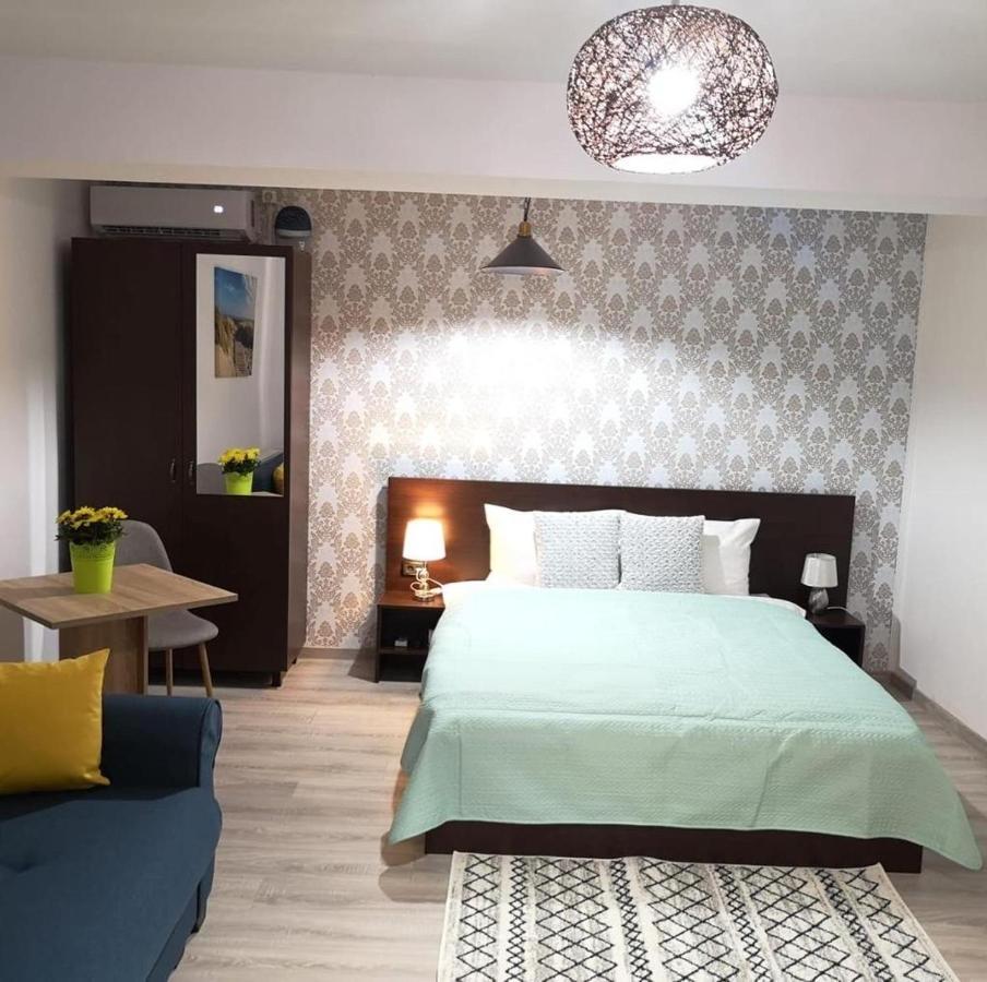 B House Rooms Iasi Exterior foto